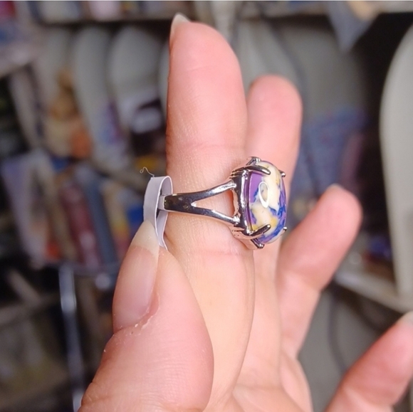 NWT Women's Silver Tone Purple and Cream Ring Size 5 - Picture 3 of 15